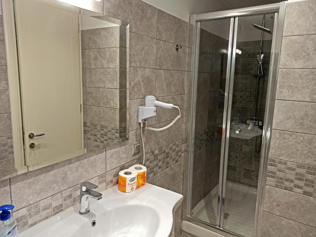 Dolphin Apartments Палеокастрица Экстерьер фото