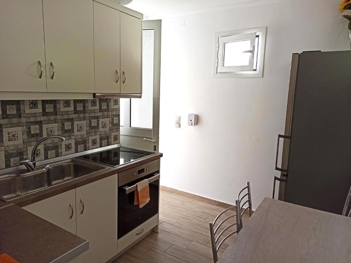 Dolphin Apartments Палеокастрица Экстерьер фото